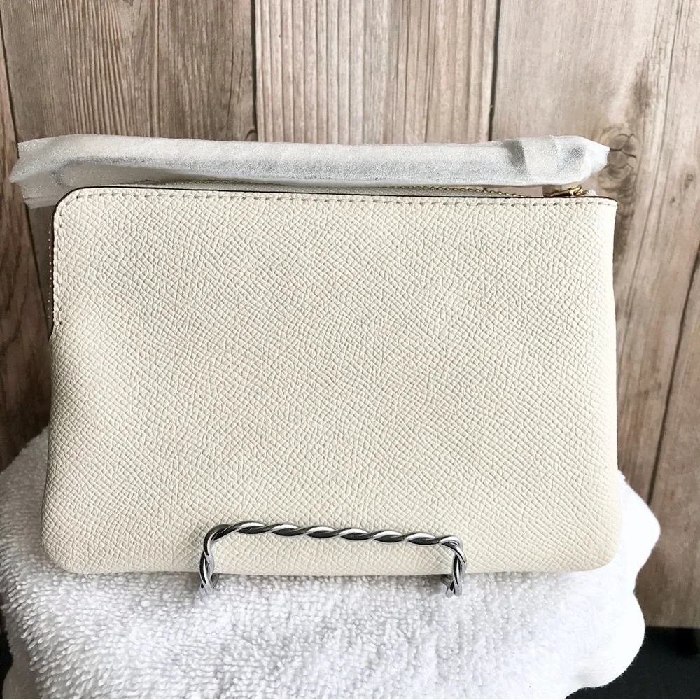 🆕 Coach Corner Zip Wristlet
